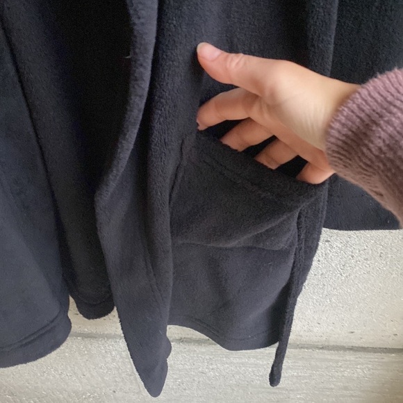 Plush Hooded Robe in all black - Picture 3 of 5